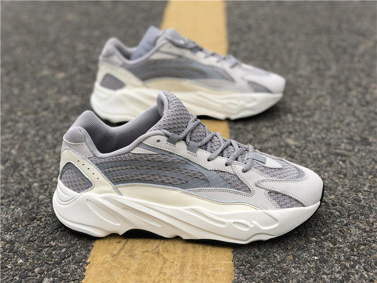Yeezy deals 700 og