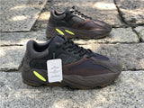 Yeezy Wave Runner 700 OG Mauve